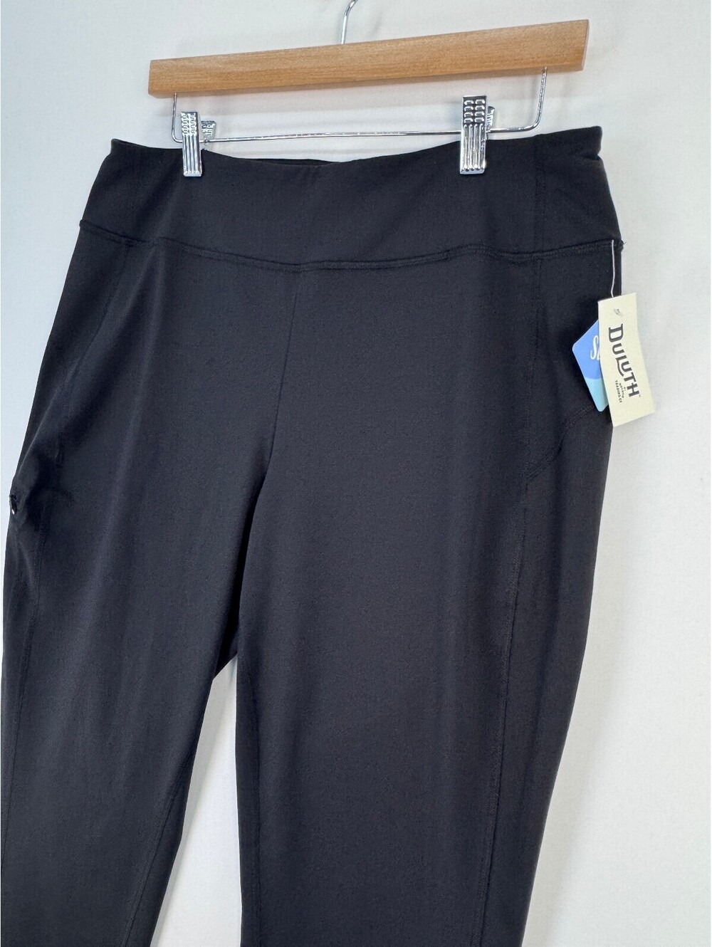 NWT Duluth Trading Co. Black Performance Gorpcore Cargo Leggings Women’s M - Picture 2 of 9